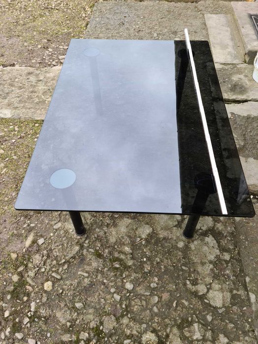 Журнальний столик