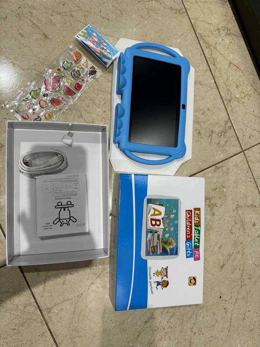 Edukacyjny tablet dziecięcy nieużywany