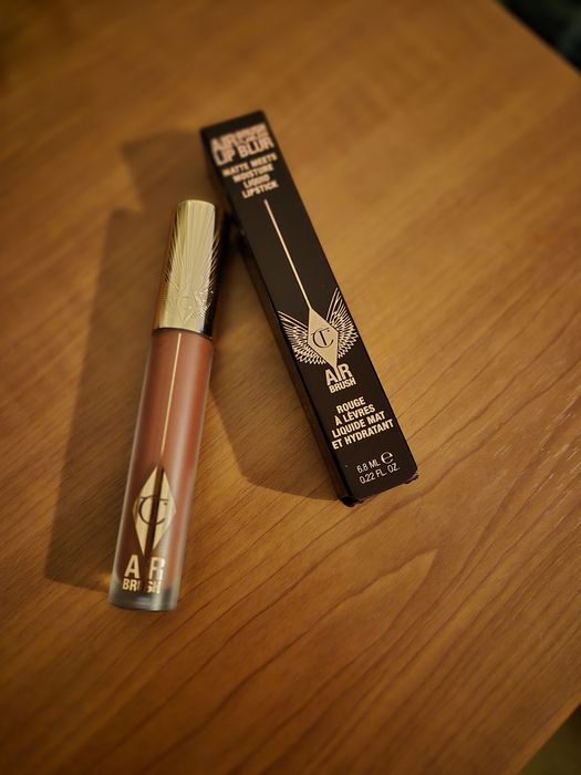 Charlotte Tilbury walk of no shame blur