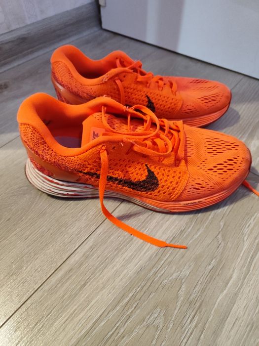 Кроссовки р.38 Nike