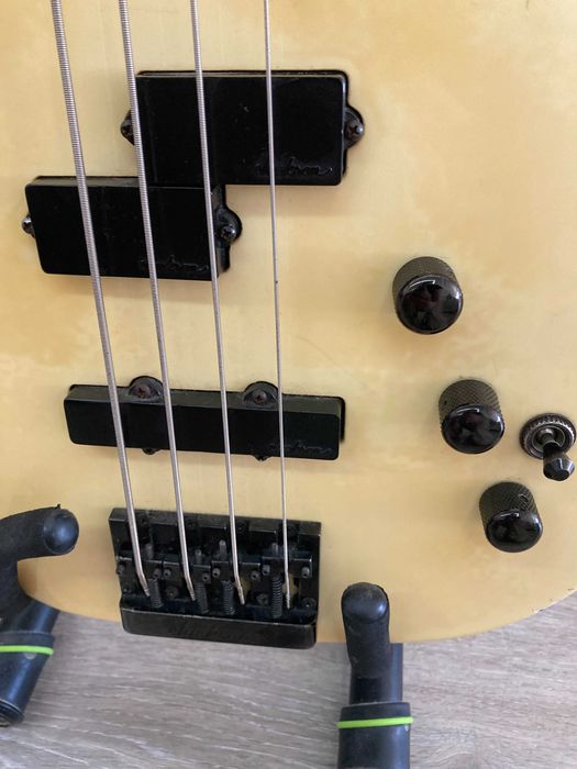 Charvel Jackson Model 3B Vintage Neck Through PJ Bass Pearl White, Japan