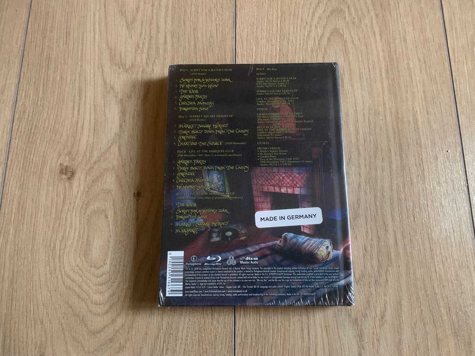 MARILLION - A Script For A Jester's Tear ( 5CD +BR ) książka