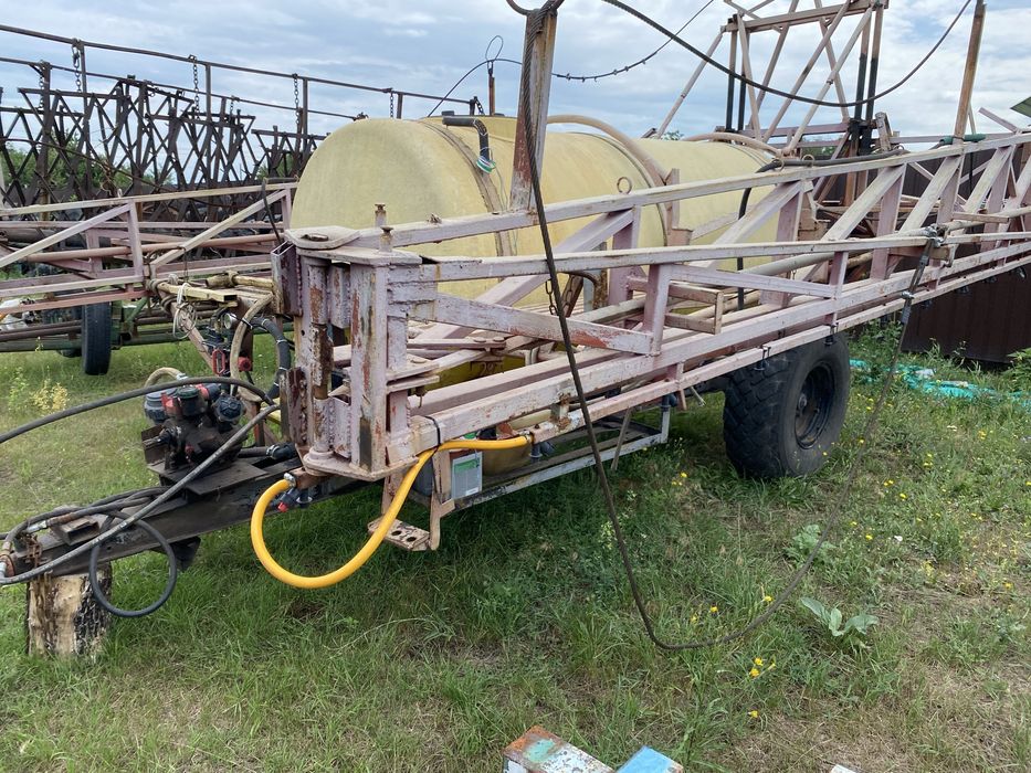 Опрскувач причіпний