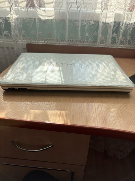 Ноутбук SONY VAIO pcg-71811v