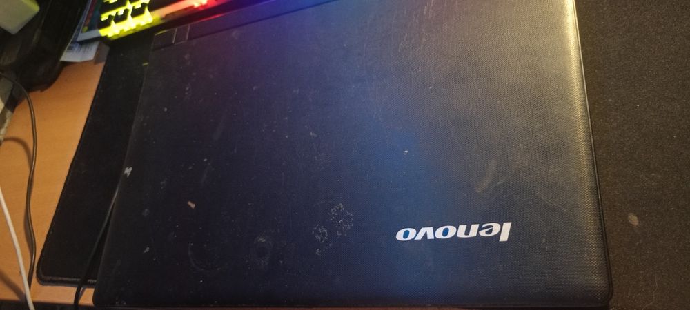 Lenovo ideapad 80MJ