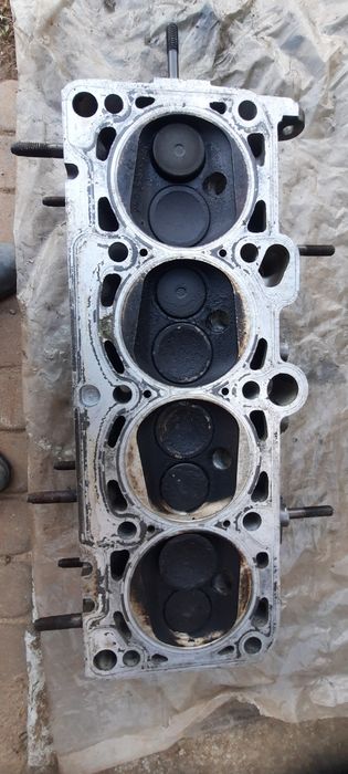Głowica vw seat skoda  1.6 benzyna
