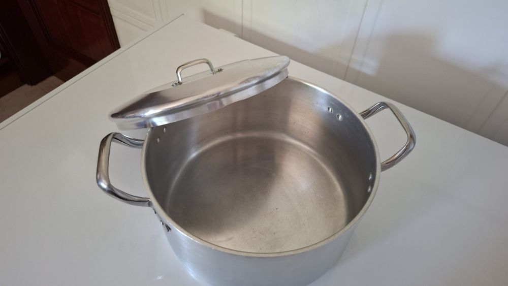 Tacho inox tamanho 24
