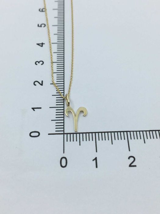 Colar novo em ouro com pendente