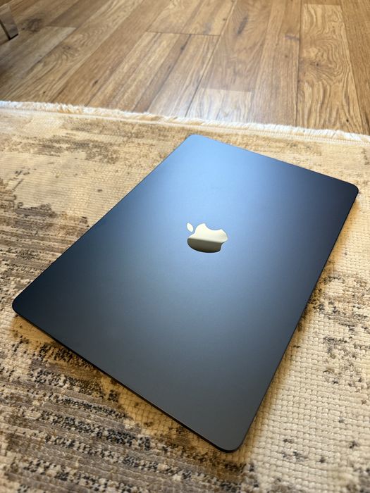 Macbook air M2 8/256