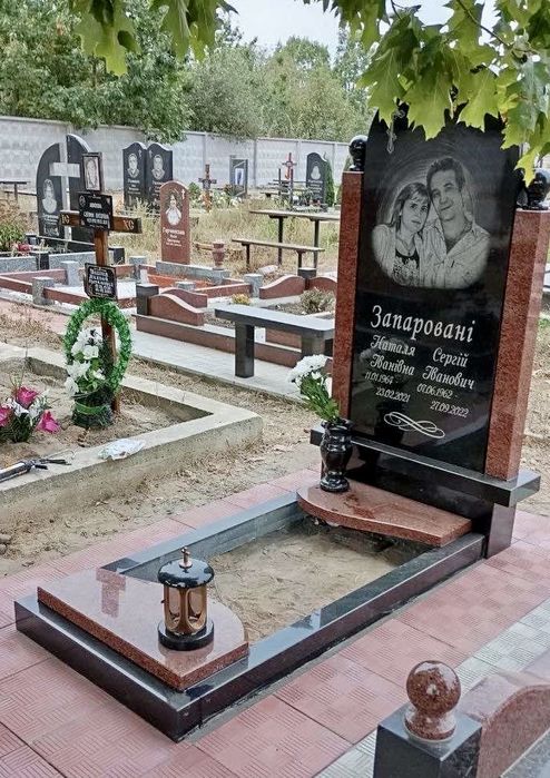 Пам’ятник гранітний