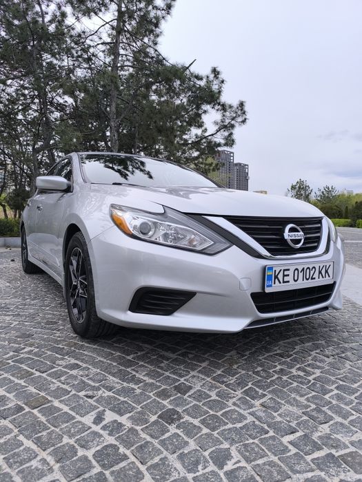 Nissan Altima SV