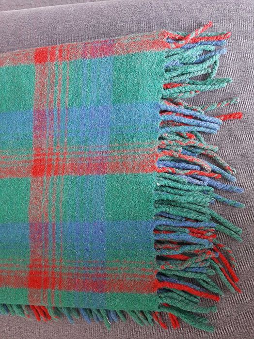 Теплий плед у відмінному  стані 1,53 на 1,53