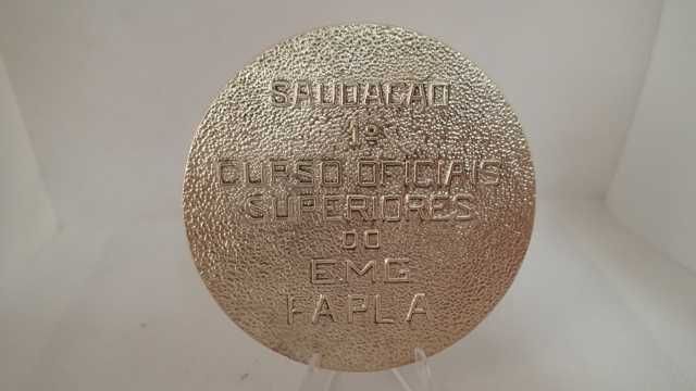 Medalha de Bronze das Academias Militares de Angola