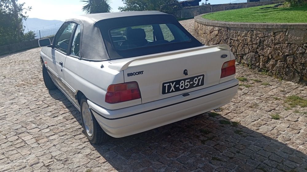 Escort Cabrio Mk5  Certificado pelo museu do Caramulo