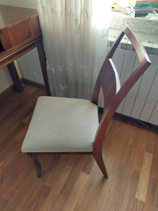 Conjunto de secretária e cadeira