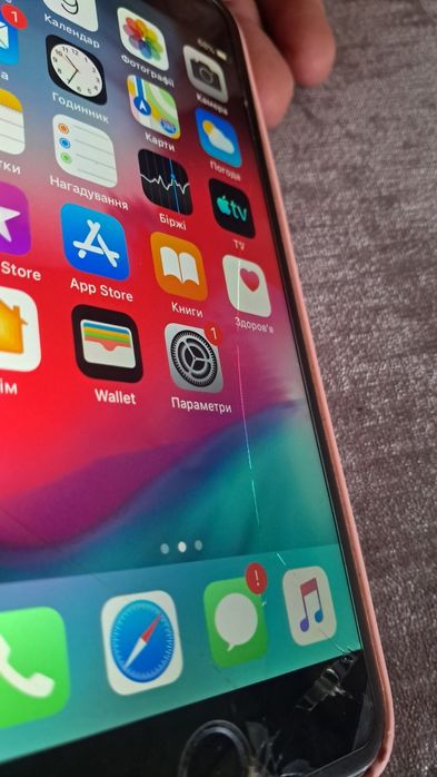 Айфон 6+, 64Гб, робочий, екран з тріщинами