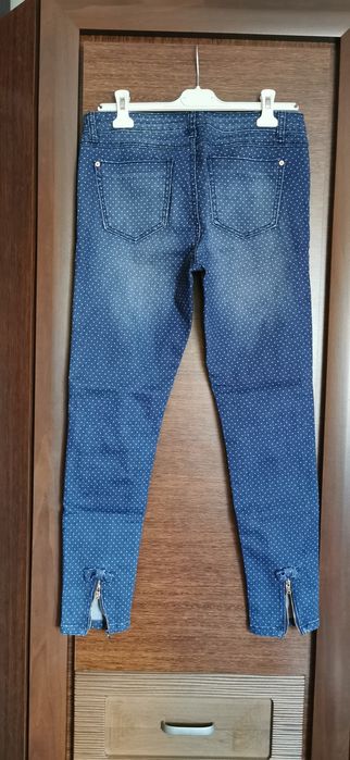 Spodnie dżinsowe w groszki