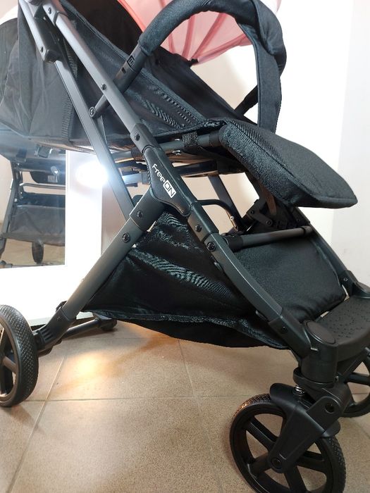 Коляска прогулянкова FreeON TEO всього  7кг ШОУРУМ