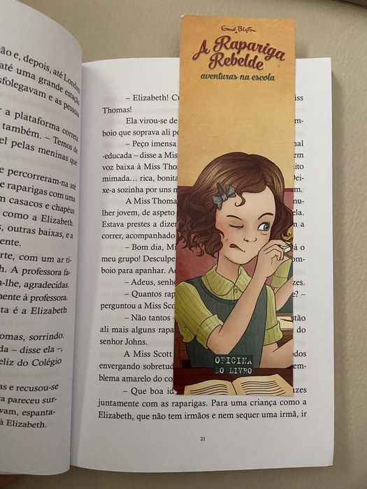 Livro A Rapariga Rebelde volume 1 e 4