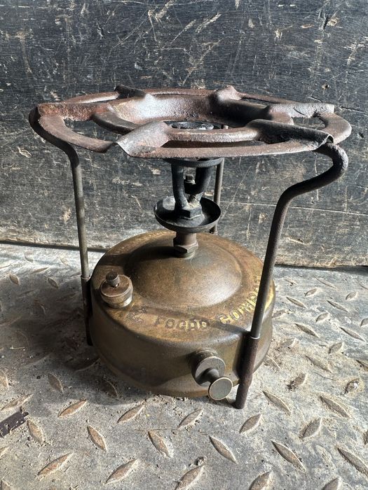 Fogão a petroleo antigo