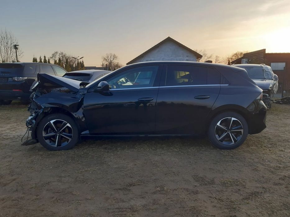 Opel Astra 2023 Serwisowany.