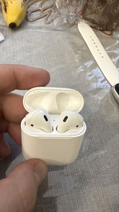 Apple AirPods 2-го покоління (модель MV7N2)