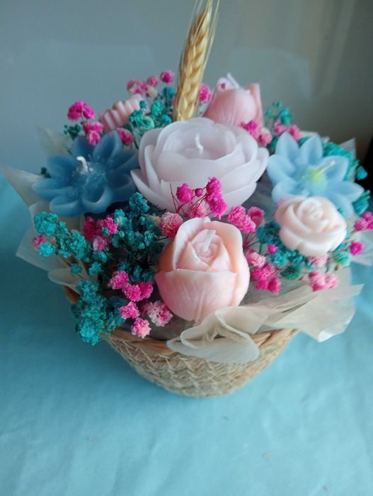 Arranjo floral de velas