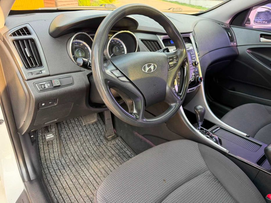 Hyundai Sonata 2011