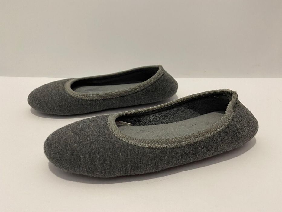 М'якенькі нові тапулі Isotoner , розмір 35/ 36.