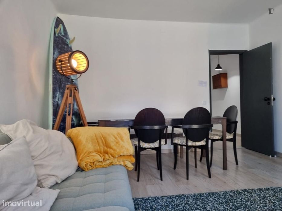 Quarto - localizado em Alcântara Lisbon