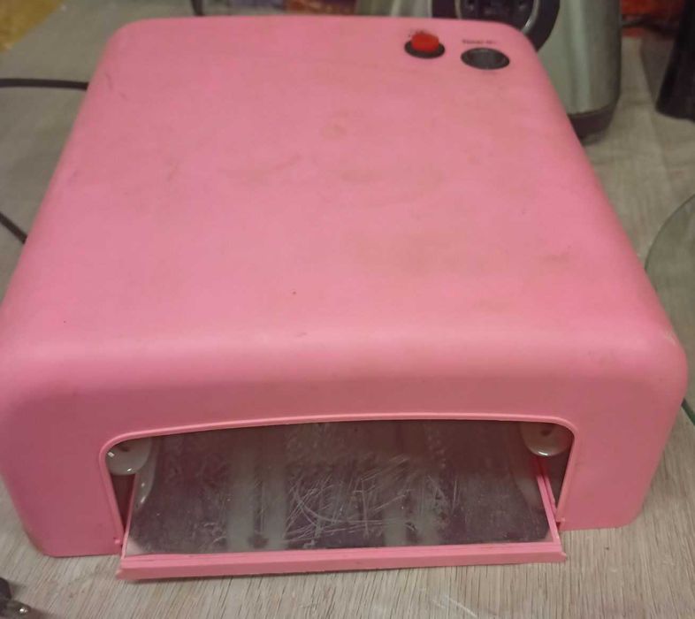 Лампа маникюрная