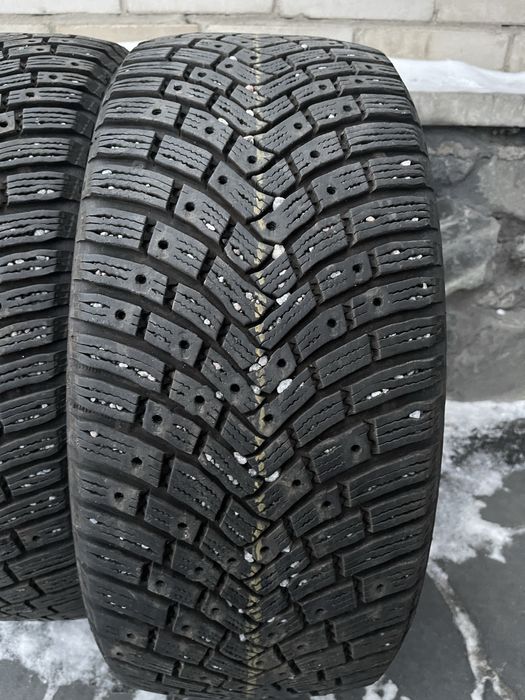 Резина Зима б/у Continental 235/45R18