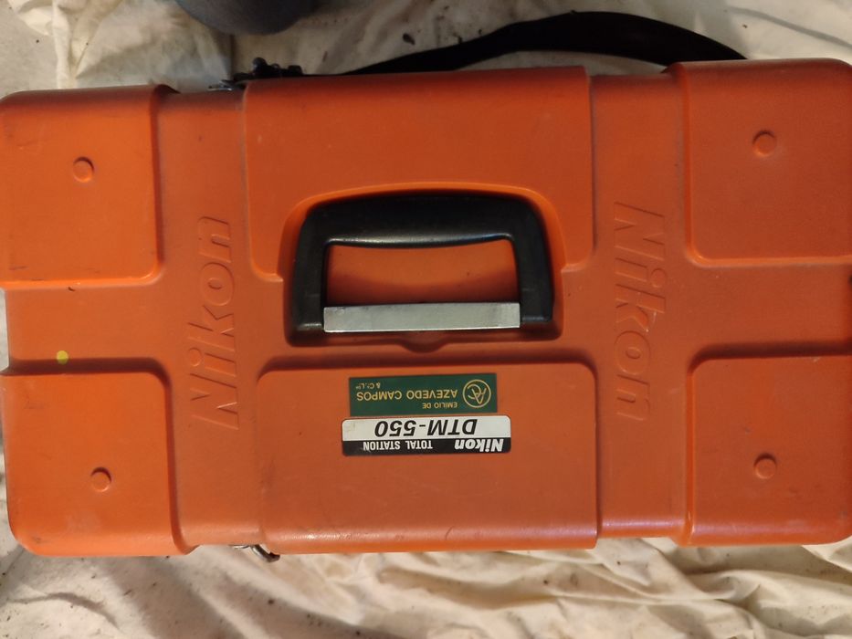 Estação Nikon DTM 550