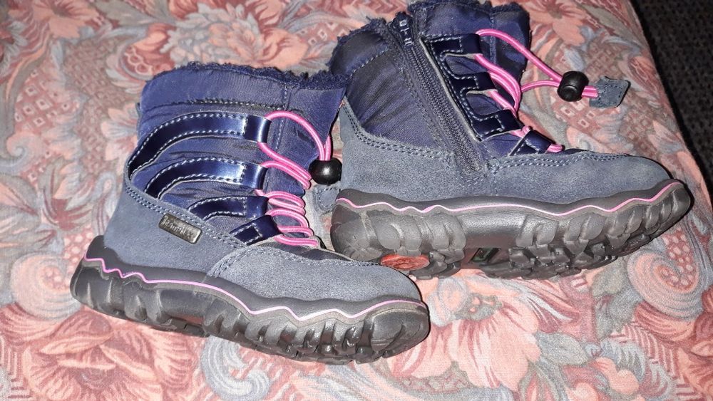 Сапожки для девочек.