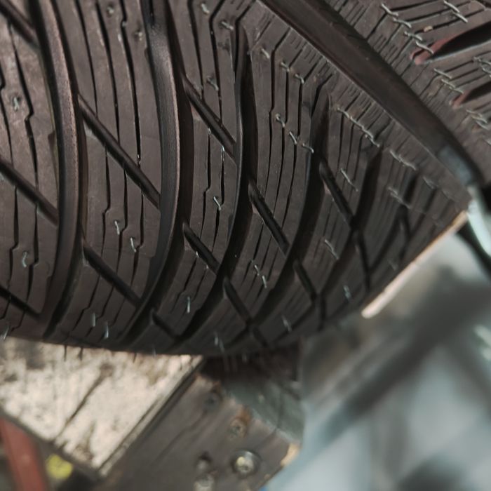 255/35/20 XL Michelin Pilot Alpin 5