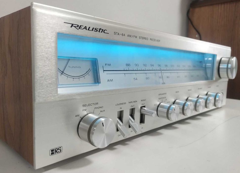Стерео ресивер  Realistic STA-64.