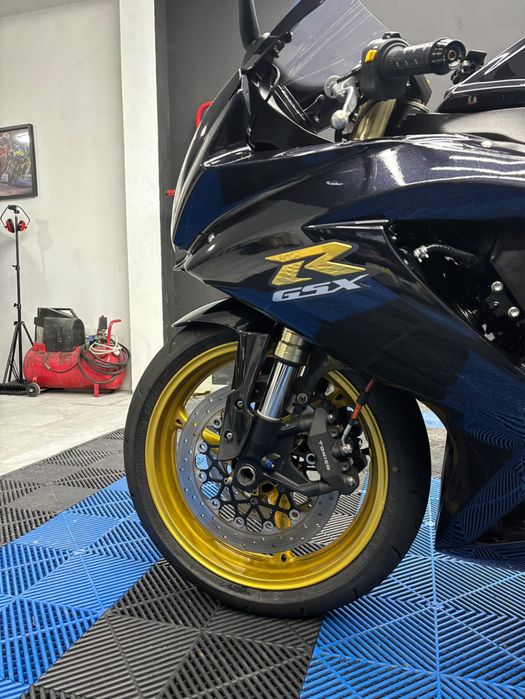 Suzuki GSXR 600 k8