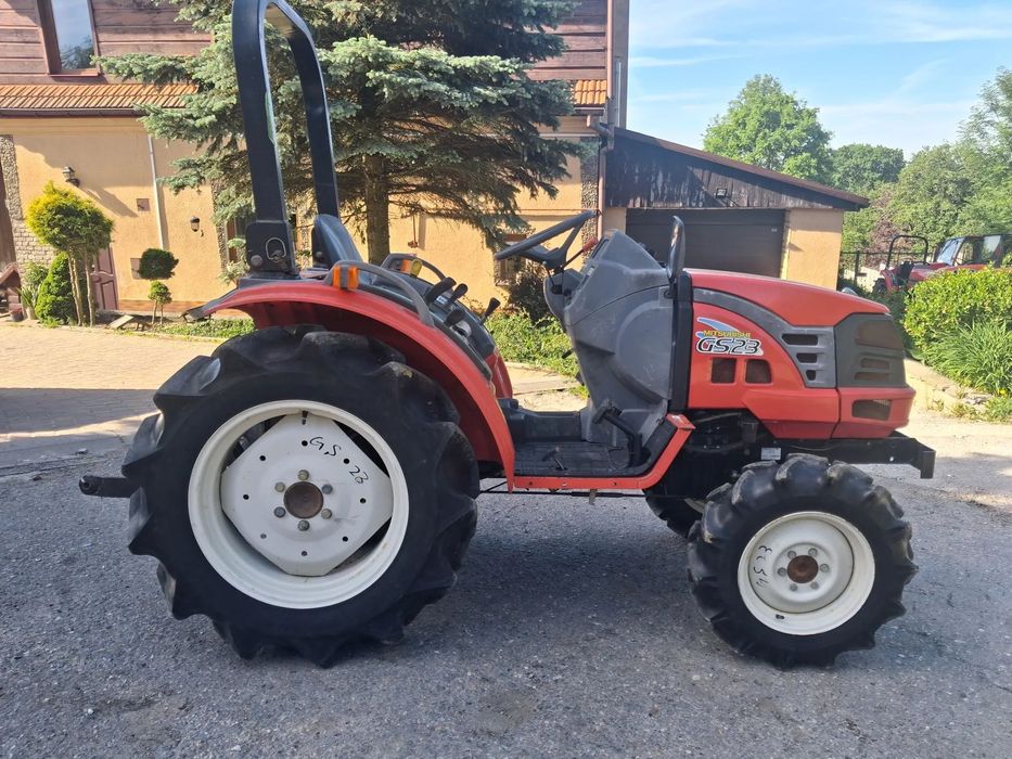 Mitsubishi GS23  Mitsubishi Gs23  4x4