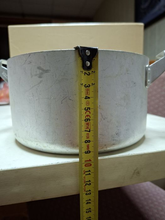 Кастрюля алюминиевая