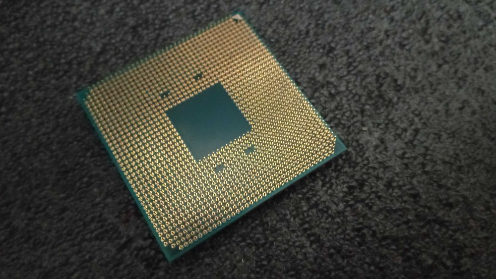 Процессор AMD Ryzen 5 1600, 3200-3400 MHz 6 ядер-12 потоков ,sAM4