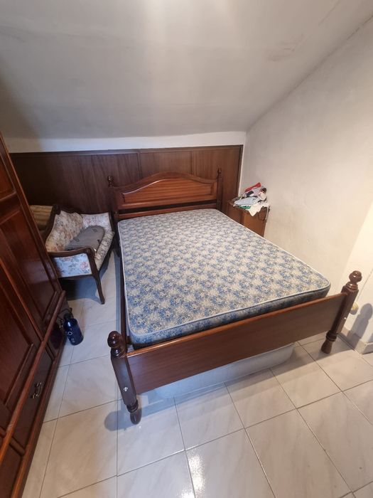 Vendo cama casal Mongo 1,40*1,90