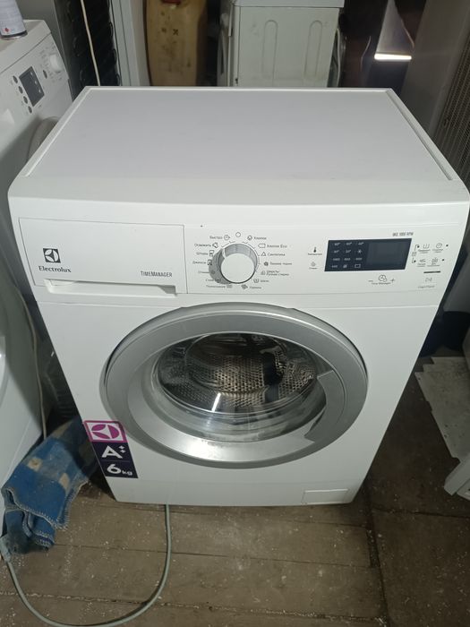 Продам стиральную машинку Electrolux