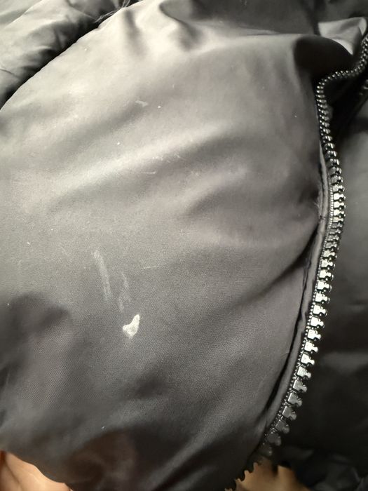 Жилетка bershka з дефектом