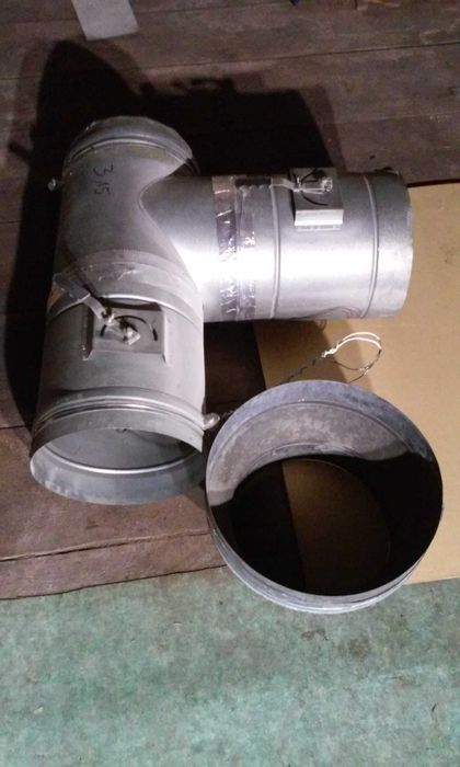 Trójnik z 2 przepustnicami wentylacyjnymi Ø (fi) 315 mm i redukcją