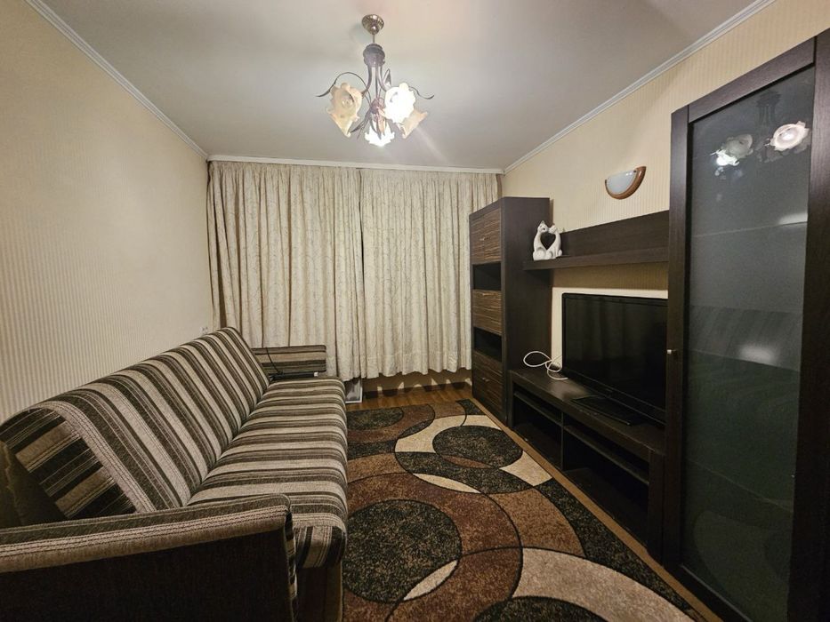 Беремо на місяць Оренда трьохкімнатної квартири по Довженко