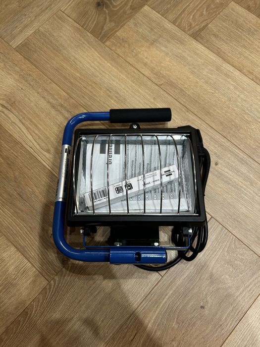Lampa budowalna nowa