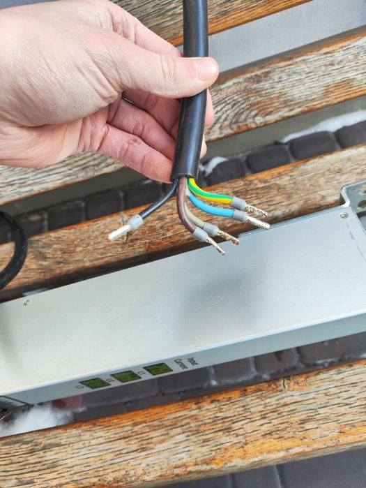Вертикальний блок розподілу живлення (PDU) Server Technology призначен