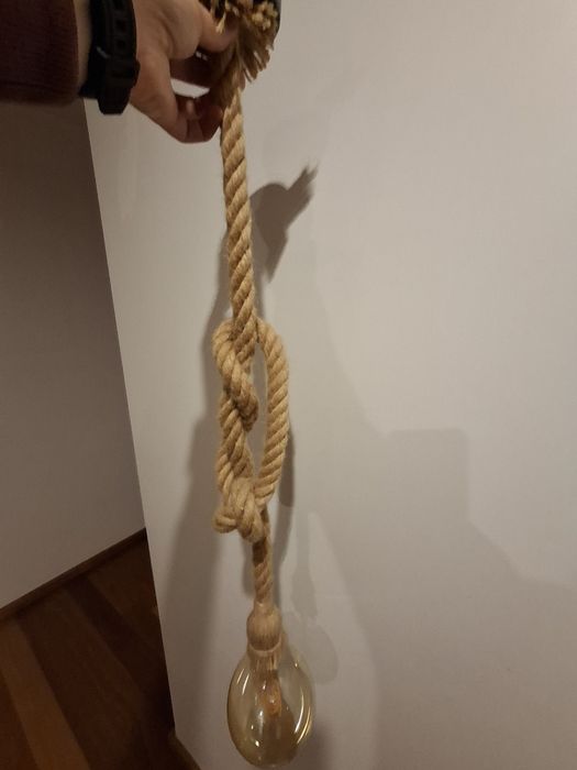 Candeeiro suspenso de corda