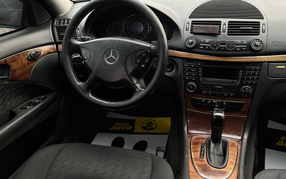 Mercedes-Benz E 220 2003