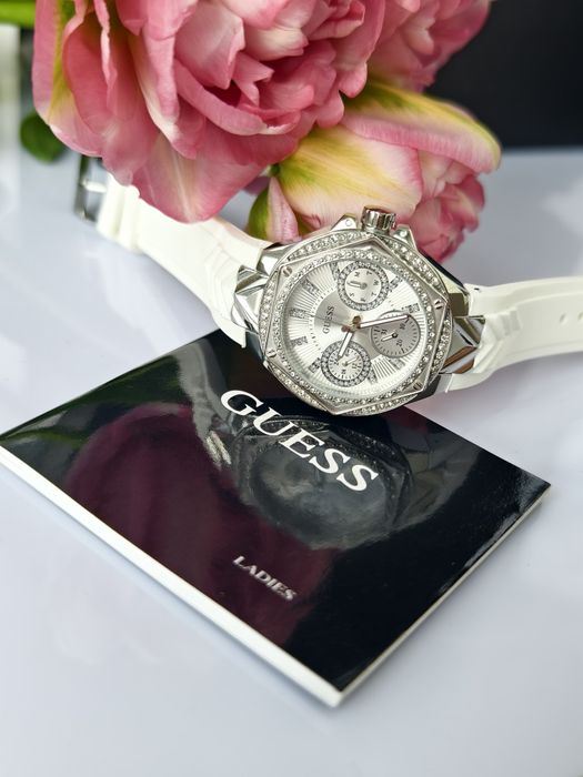 Жіночий годинник Guess